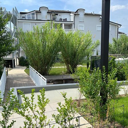 25H Spa-Residenz Best Sleep Privat Garden & Pools Neusiedl am See Bagian luar foto
