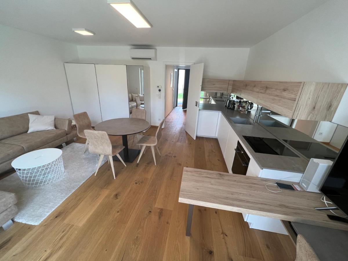 25H Spa-Residenz Best Sleep Privat Garden & Pools Neusiedl am See Bagian luar foto