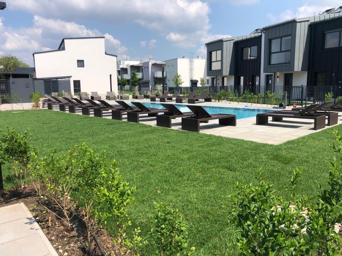 25H Spa-Residenz Best Sleep Privat Garden & Pools Neusiedl am See Bagian luar foto